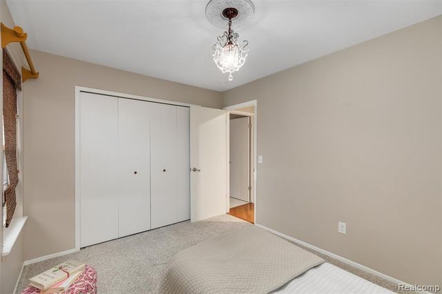 21384 E Glen Haven Circle, Northville, MI 48167