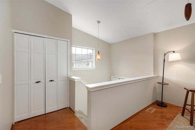 21384 E Glen Haven Circle, Northville, MI 48167