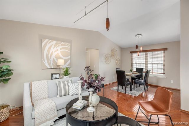 21384 E Glen Haven Circle, Northville, MI 48167