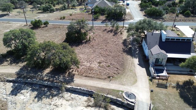 323 S Calvin Barrett, Blanco, TX 78606