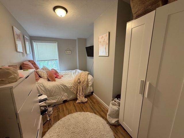 281 Bowen 2, Boston, MA 02127