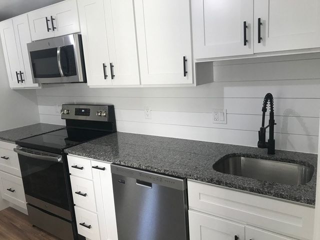 281 Bowen 2, Boston, MA 02127