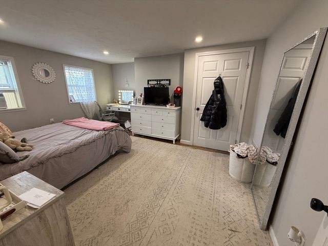281 Bowen 2, Boston, MA 02127