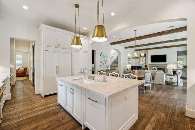 6231 Briar Rose Drive, Houston, TX 77057