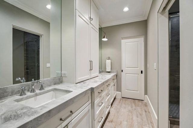 6231 Briar Rose Drive, Houston, TX 77057