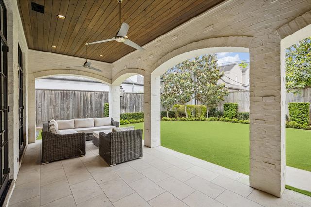 6231 Briar Rose Drive, Houston, TX 77057
