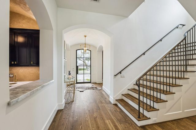 6231 Briar Rose Drive, Houston, TX 77057