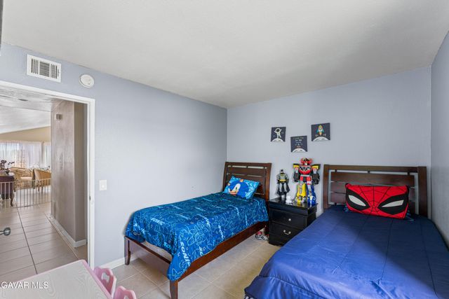 44202 E 4th Street, Lancaster, CA 93535