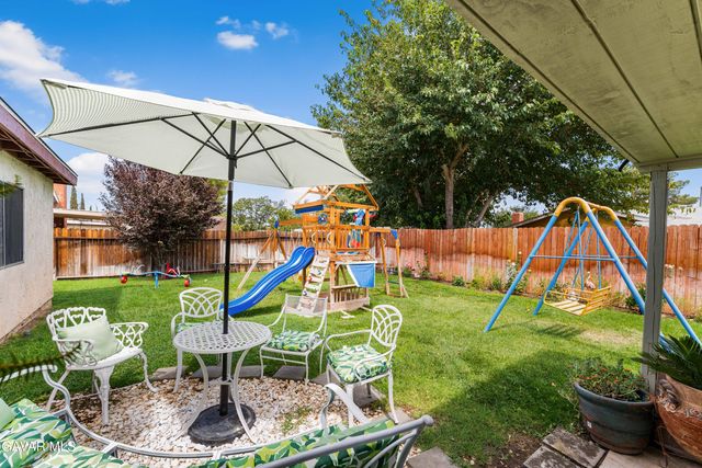 44202 E 4th Street, Lancaster, CA 93535