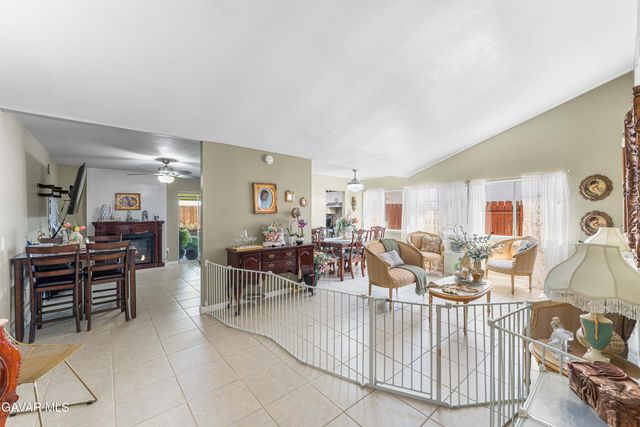 44202 E 4th Street, Lancaster, CA 93535