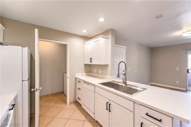 221 Mission Catalina Lane 101, Las Vegas, NV 89107