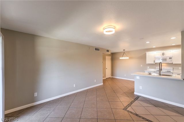 221 Mission Catalina Lane 101, Las Vegas, NV 89107