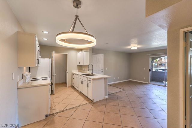 221 Mission Catalina Lane 101, Las Vegas, NV 89107
