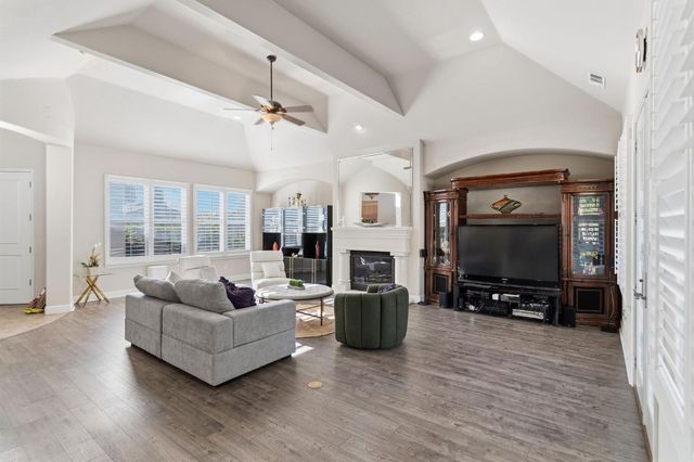 10788 N Golden Eagle Drive, Fresno, CA 93730