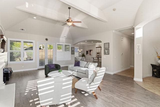10788 N Golden Eagle Drive, Fresno, CA 93730