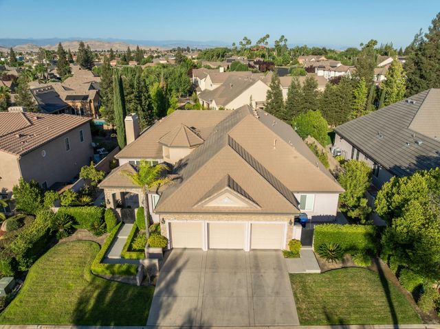 10788 N Golden Eagle Drive, Fresno, CA 93730