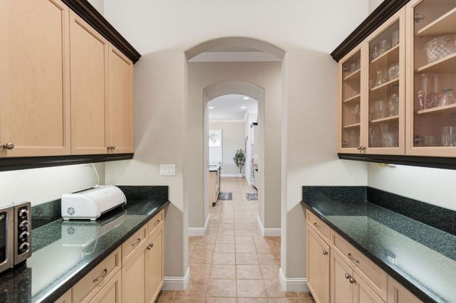 10788 N Golden Eagle Drive, Fresno, CA 93730