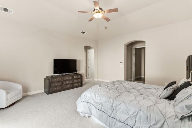 10788 N Golden Eagle Drive, Fresno, CA 93730