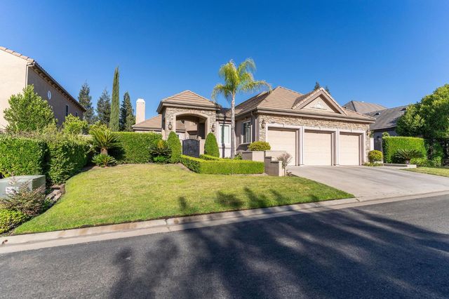 10788 N Golden Eagle Drive, Fresno, CA 93730