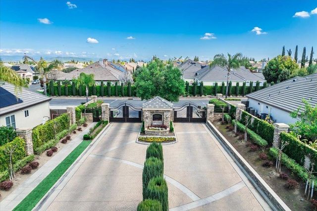 10788 N Golden Eagle Drive, Fresno, CA 93730