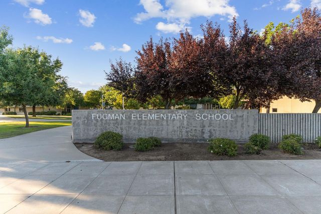 10788 N Golden Eagle Drive, Fresno, CA 93730