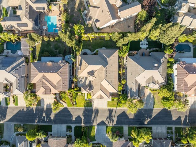 10788 N Golden Eagle Drive, Fresno, CA 93730