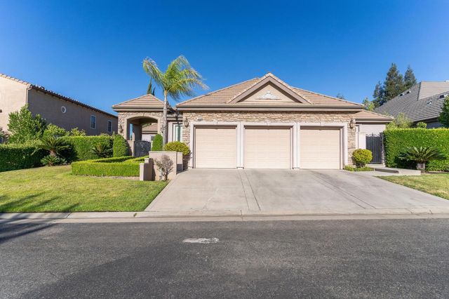 10788 N Golden Eagle Drive, Fresno, CA 93730