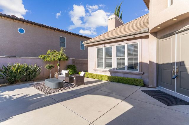 10788 N Golden Eagle Drive, Fresno, CA 93730