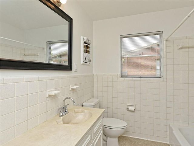 8511 Burrell DR, Austin, TX 78757