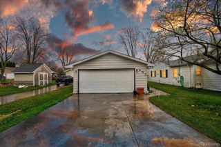 433 Walnut Drive, East China Township, MI 48054