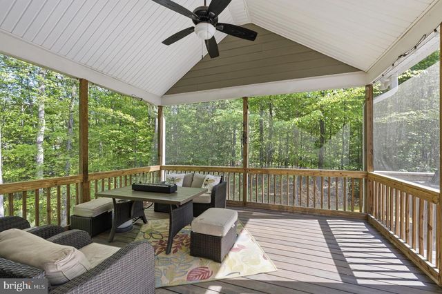 8825 FIRST BRANCH LN, Chesterfield, VA 23838
