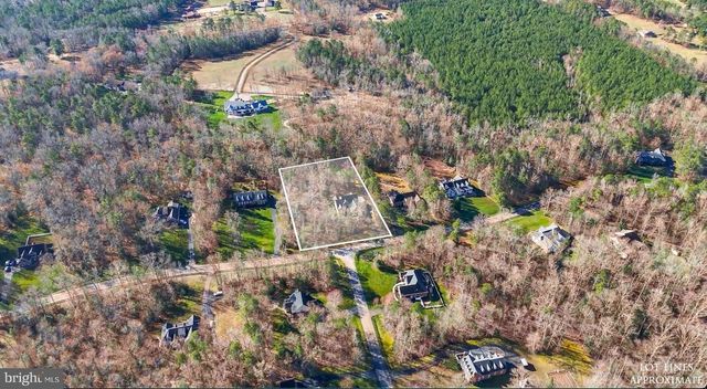 8825 FIRST BRANCH LN, Chesterfield, VA 23838