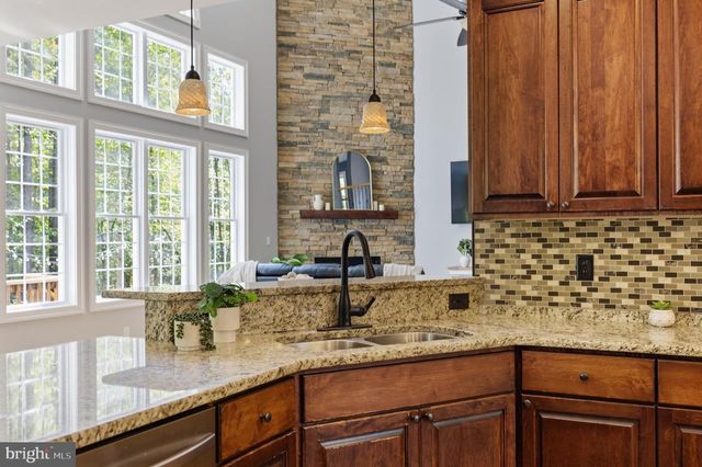 8825 FIRST BRANCH LN, Chesterfield, VA 23838