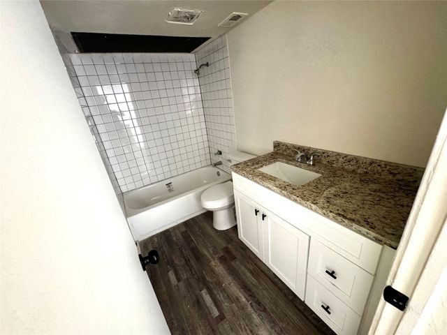 3524 Buckingham 226, Garland, TX 75042