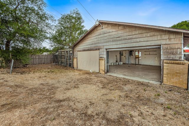 3609 S Travis Street, Amarillo, TX 79110