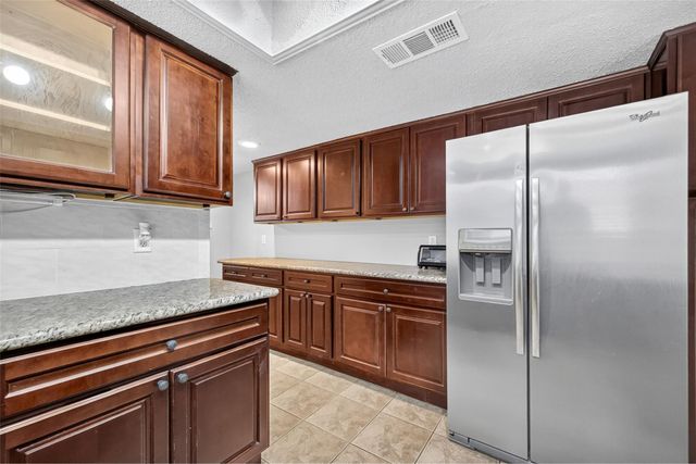 880 Tully Road 44, Houston, TX 77079