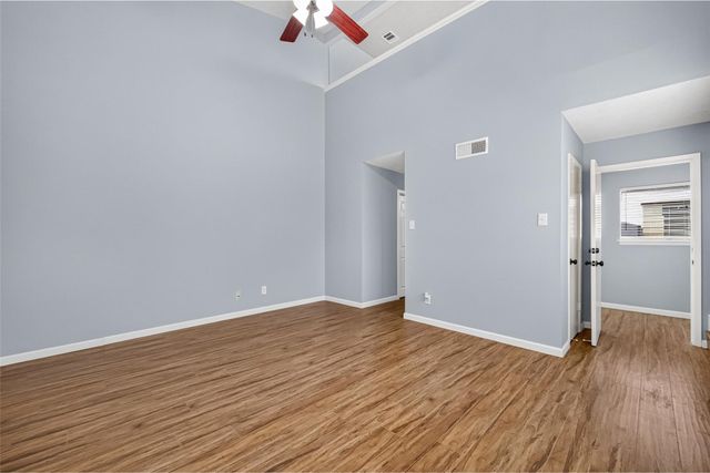 880 Tully Road 44, Houston, TX 77079