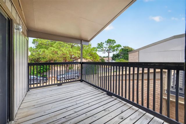 880 Tully Road 44, Houston, TX 77079