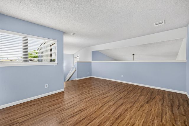 880 Tully Road 44, Houston, TX 77079