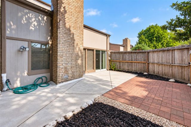 880 Tully Road 44, Houston, TX 77079