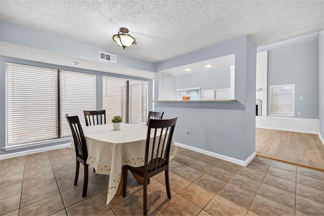 880 Tully Road 44, Houston, TX 77079