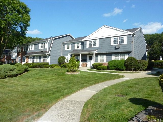 43 Doxbury Lane 43, Suffern, NY 10901