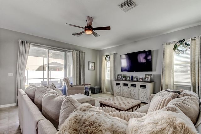 5647 FISHER GLEN LOOP, Wesley Chapel, FL 33545