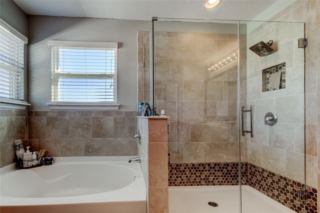 5647 FISHER GLEN LOOP, Wesley Chapel, FL 33545