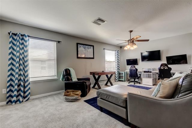 5647 FISHER GLEN LOOP, Wesley Chapel, FL 33545