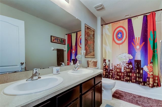 5647 FISHER GLEN LOOP, Wesley Chapel, FL 33545