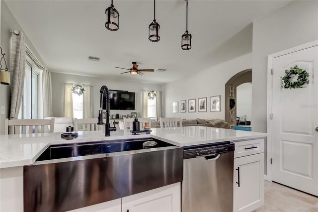 5647 FISHER GLEN LOOP, Wesley Chapel, FL 33545