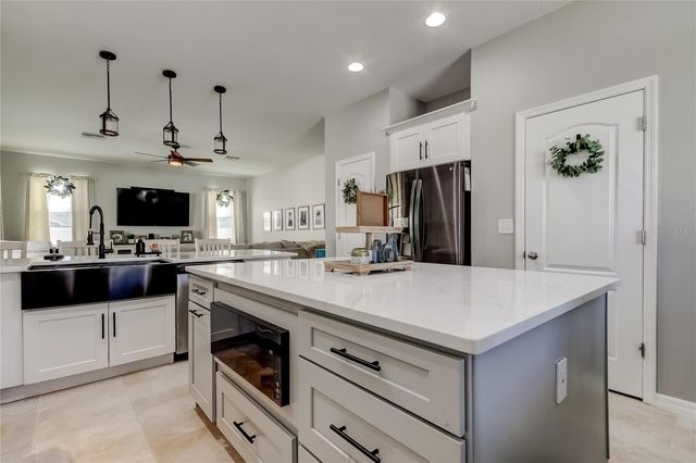 5647 FISHER GLEN LOOP, Wesley Chapel, FL 33545