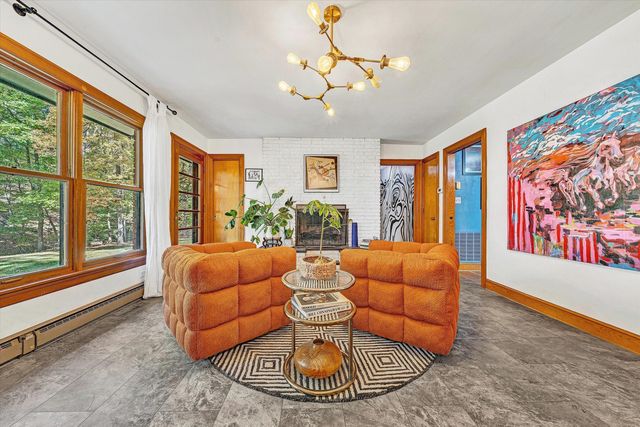 2673 Parkview DR, Vinton, VA 24179