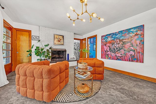 2673 Parkview DR, Vinton, VA 24179